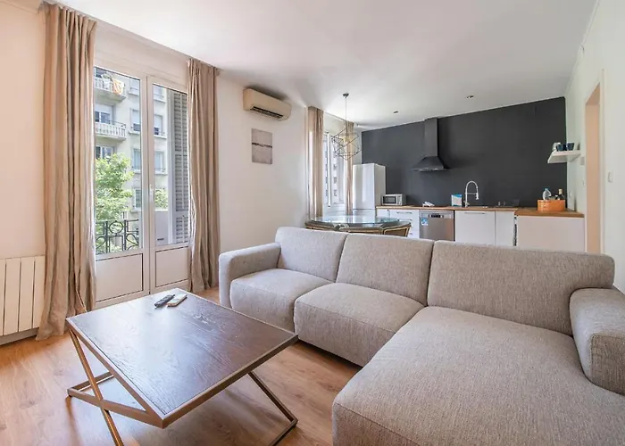 Apartamento De Cuatro Dormitorios En Calle Aribau You Stylish Apartments