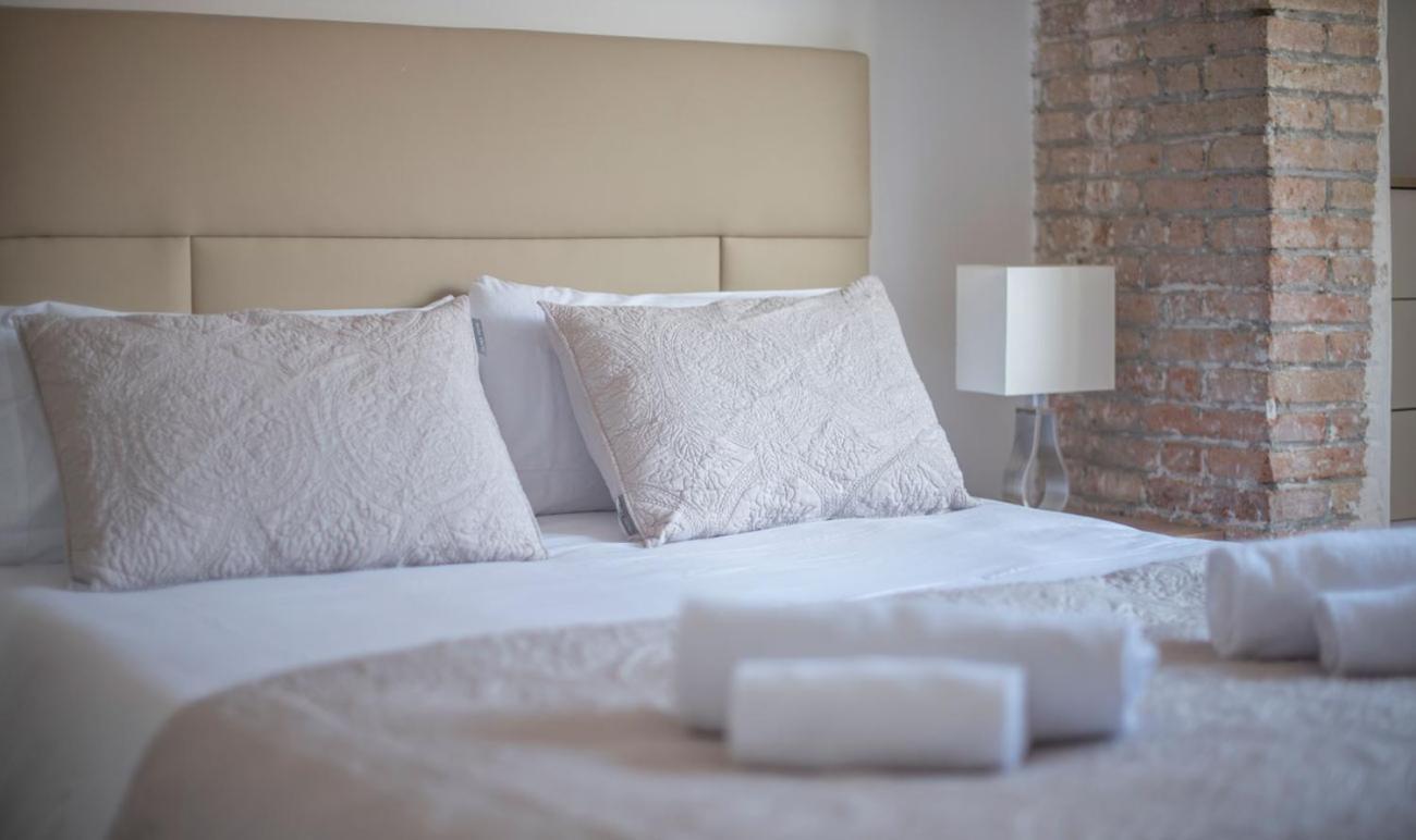 De Cuatro En Calle Aribau Stylish Apartamento