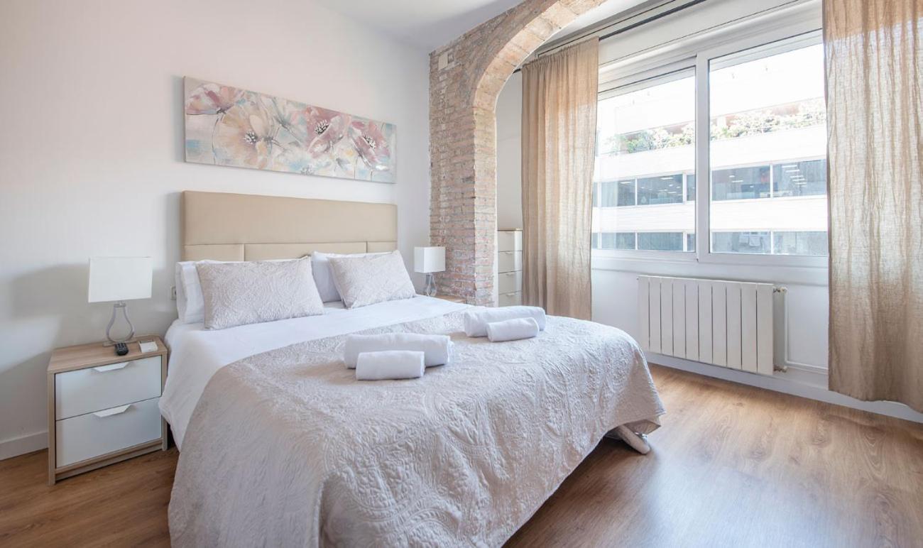 Apartamento De Cuatro En Calle Aribau Stylish